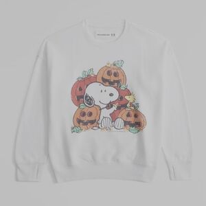 legging-friendly snoopy graphic crew sweatshirt